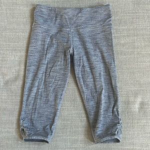 Lululemon gray/striped cropped leggings